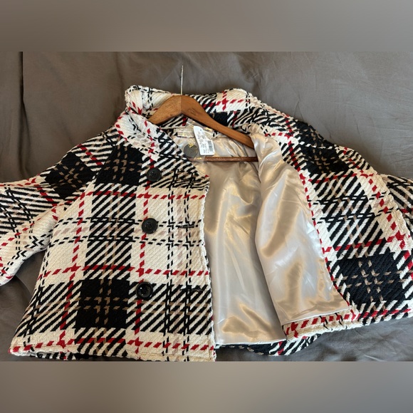 Van Heusen fully lined waistline jacket. Cream, Red and Black. Size M. - Picture 3 of 4